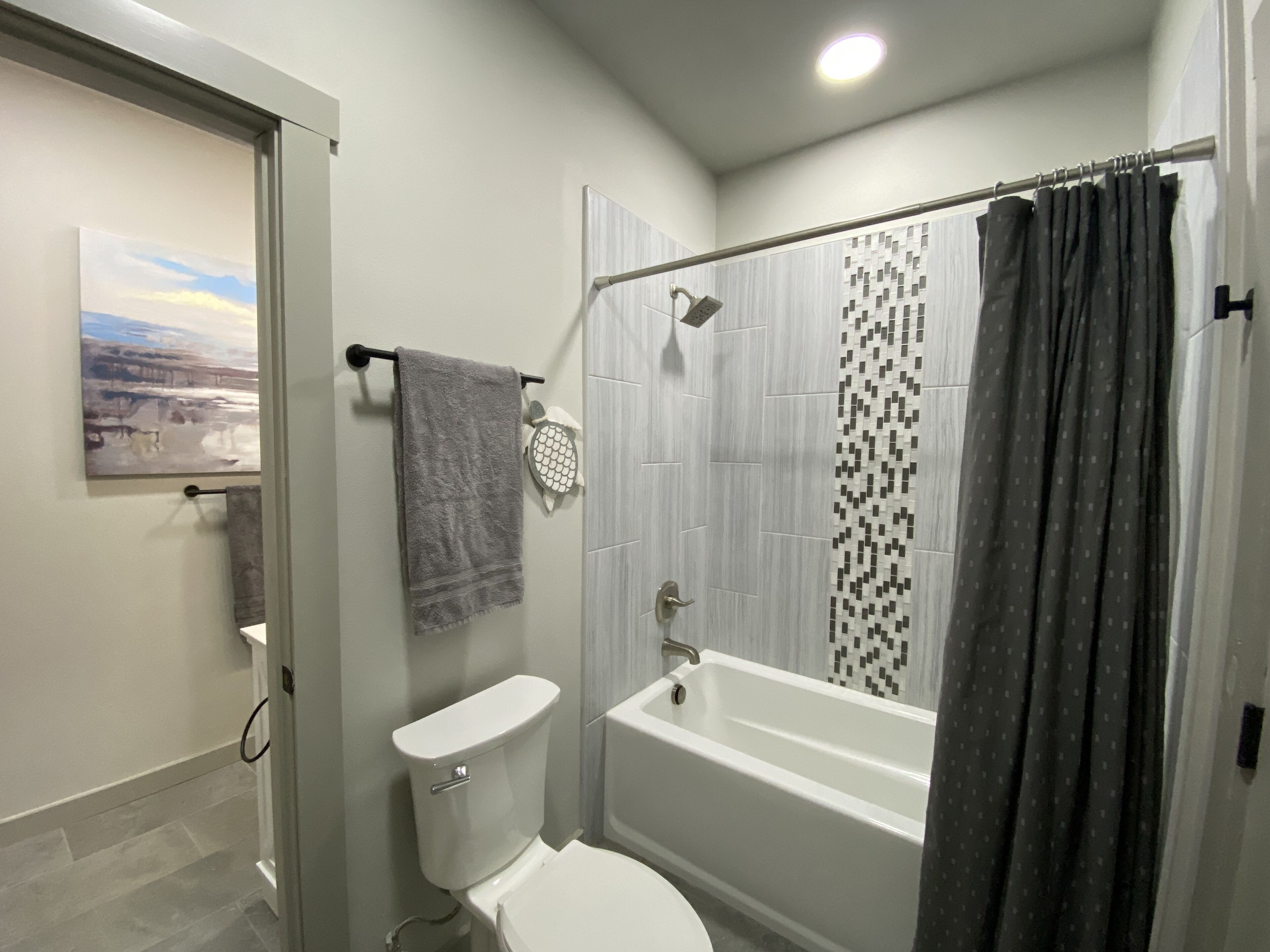 Custom Barndominium Perfect For Romantic Getaways, Lake or Family Vacations