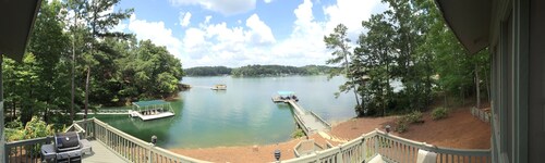 Lakeside Luxury: Experience Tranquility in Our Remodeled Lake House Rental