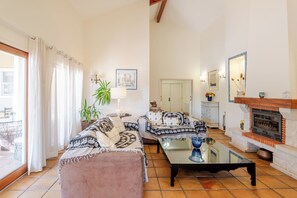 TV connectée, cheminée