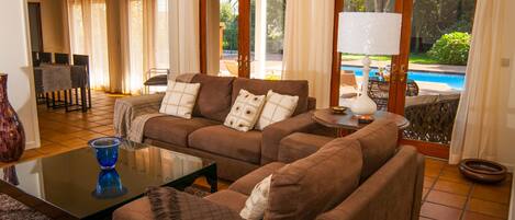 Smart-tv en een open haard