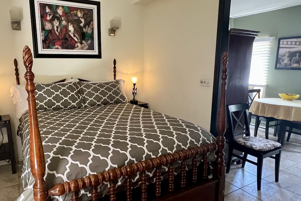 CLEAN Burbank Guest House By Warner Brothers & Ny Film Academy (Pet-friendly)