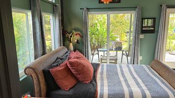 1 bedroom, desk, free WiFi, bed sheets
