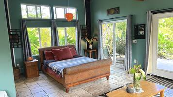 1 soverom, skrivebord, wi-fi (inkludert) og sengetøy