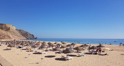 Apartment, sea view, terrace, 2 minutes to the beach, heating, WiFi