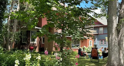 Delightful basement studio in the heart of lake country ideal for two