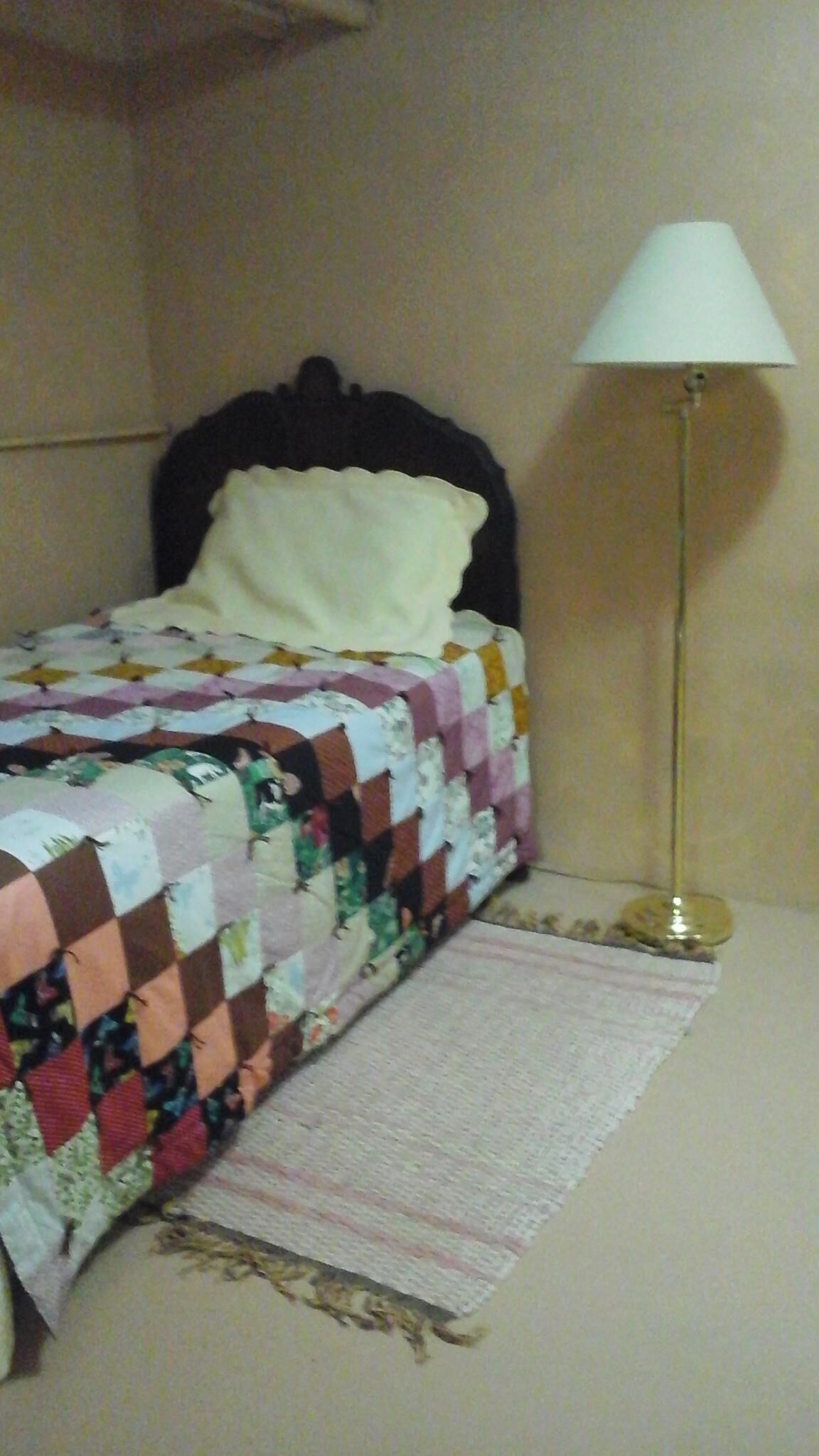 Delightful basement studio in the heart of lake country ideal for two