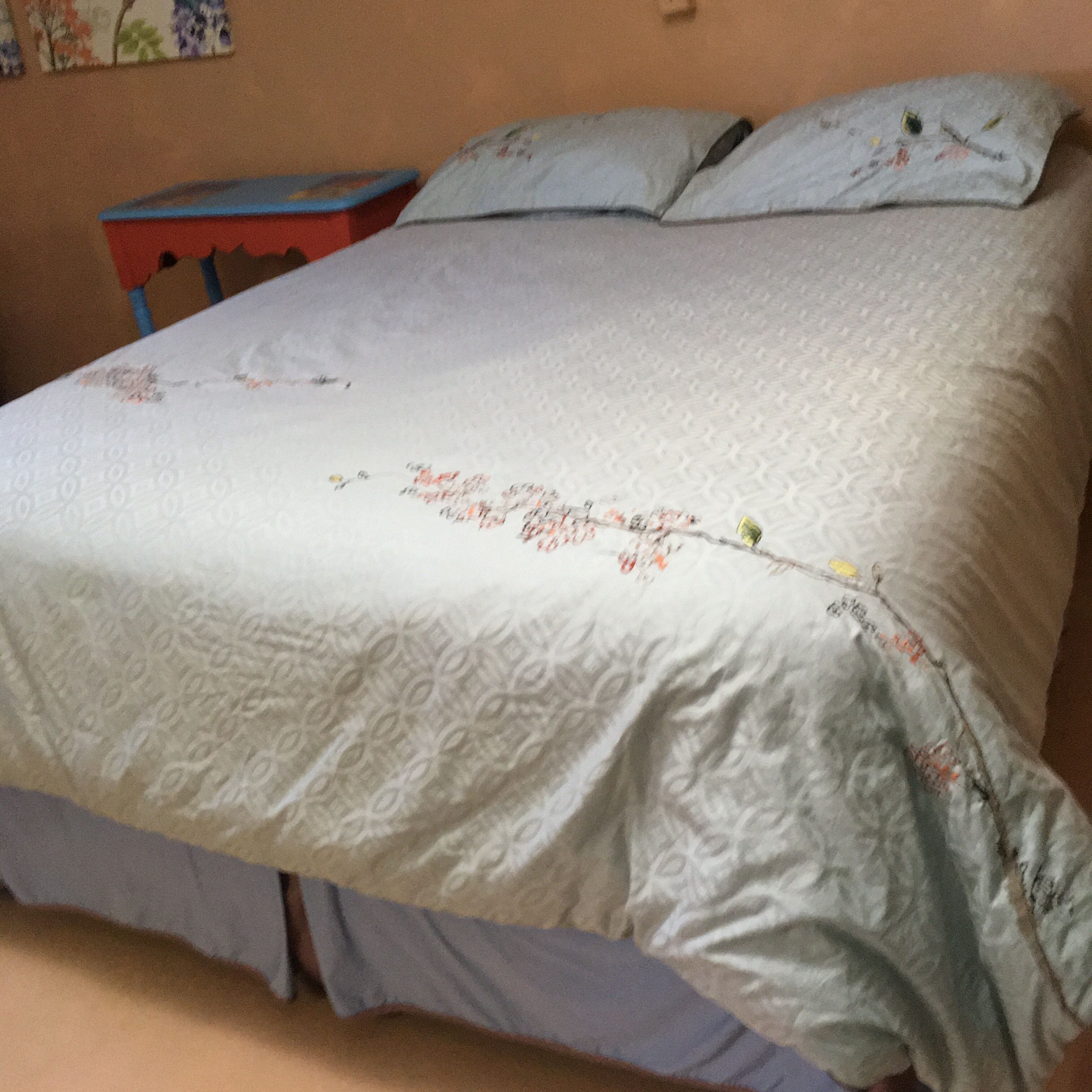 Delightful basement studio in the heart of lake country ideal for two