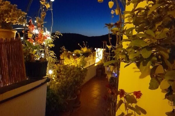 Property grounds - Frigiliana: Apartment/ flat - FRIGILIANA (Frigiliana)