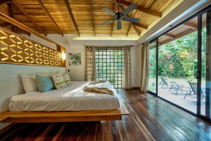 3 bedrooms, in-room safe, free WiFi