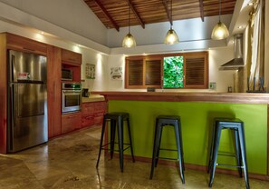 Fridge, microwave, oven, coffee/tea maker