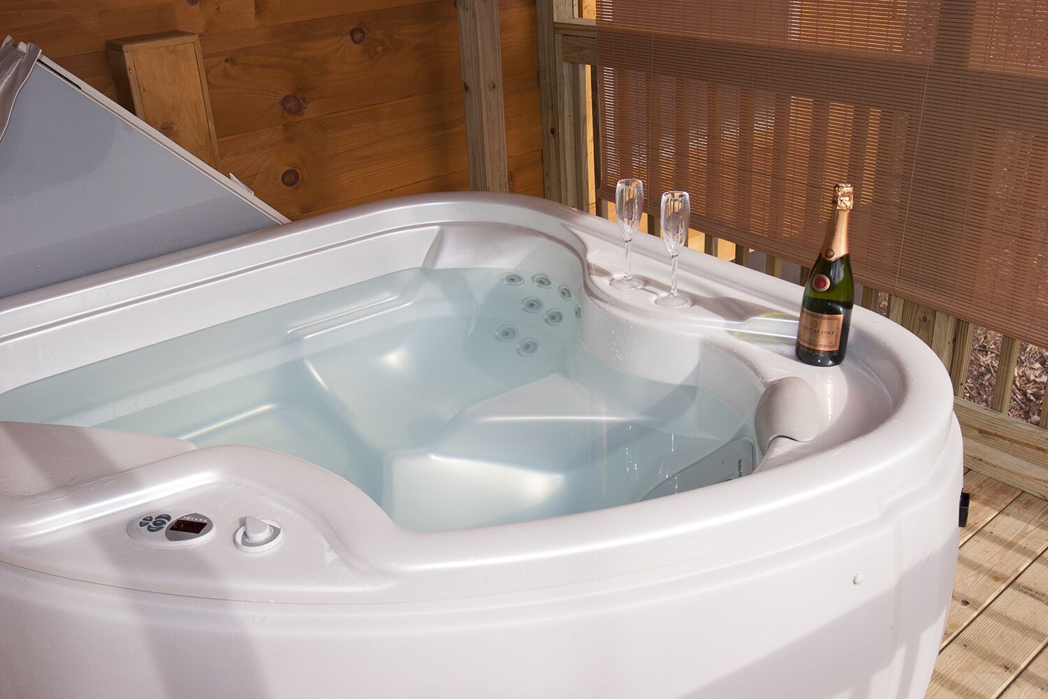 Romantic Cabin on Beautiful Lake Lure!