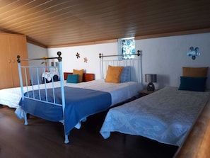 3 chambres, fer et planche Ă repasser, Wi-Fi gratuit, draps fournis