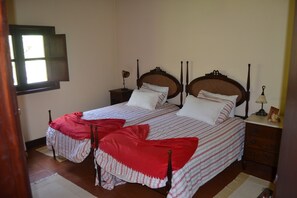 4 bedrooms, travel cot, WiFi, bed sheets