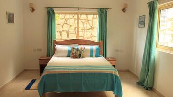 2 habitaciones, tabla de planchar con plancha y cuna de viaje