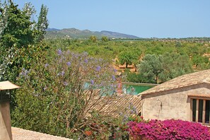 Property grounds - Sa Torre: Idyllic estate, individual areas, garden, pool, WiFi, air conditioning (Santa Maria del Cami)
