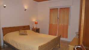5 bedrooms, in-room safe, iron/ironing board, WiFi