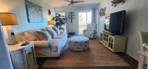 TV, Netflix, Hulu, streaming services - Beach at Your Feet!  2 bdrm, 1.5 bath Oceanfront Condo complex W/beachside Pool (Ocean Isle Beach)