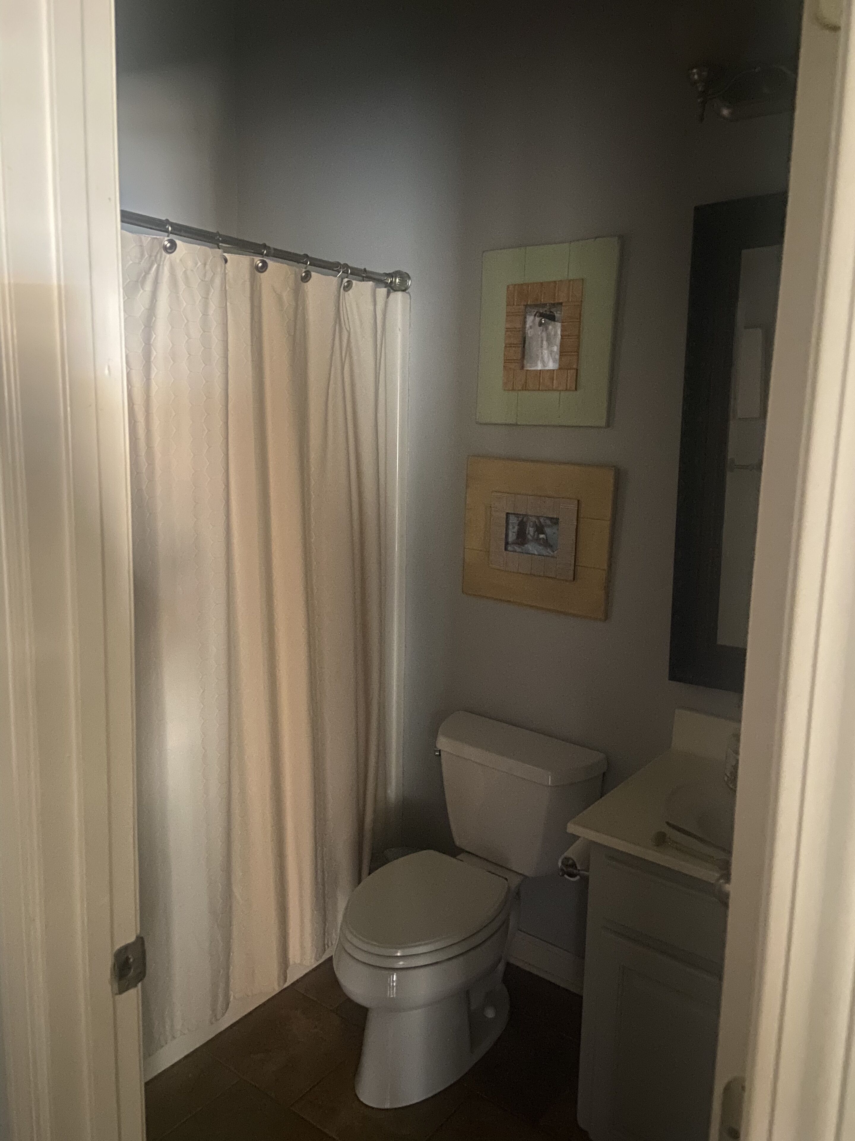 4 bedroom, 3 full baths, Inground pool College Hill