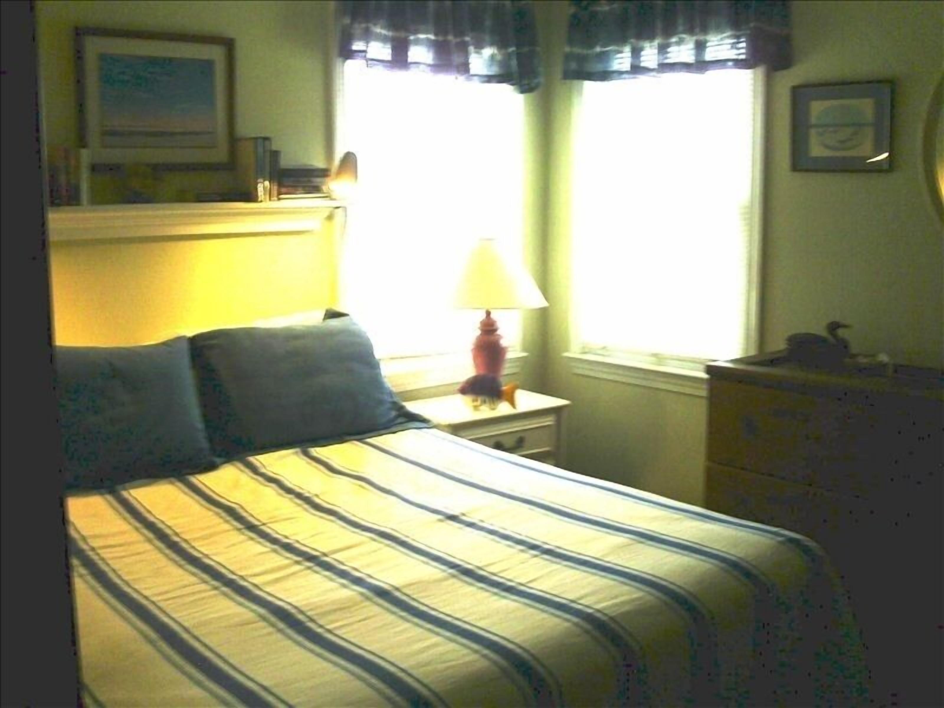 'Whale-N-Jennings' Milepost 11 Direct ocean access  Friday to Friday