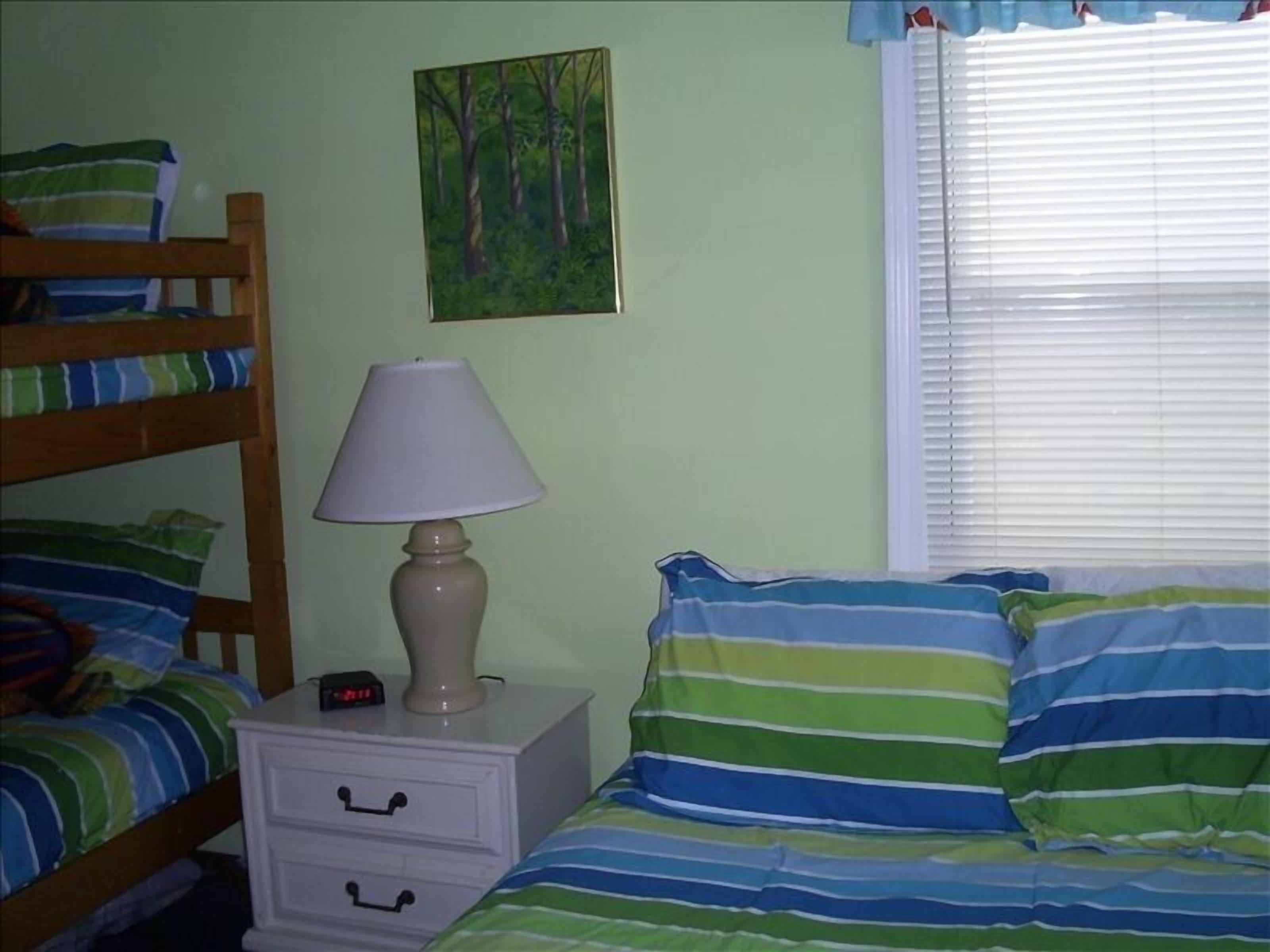 'Whale-N-Jennings' Milepost 11 Direct ocean access  Friday to Friday