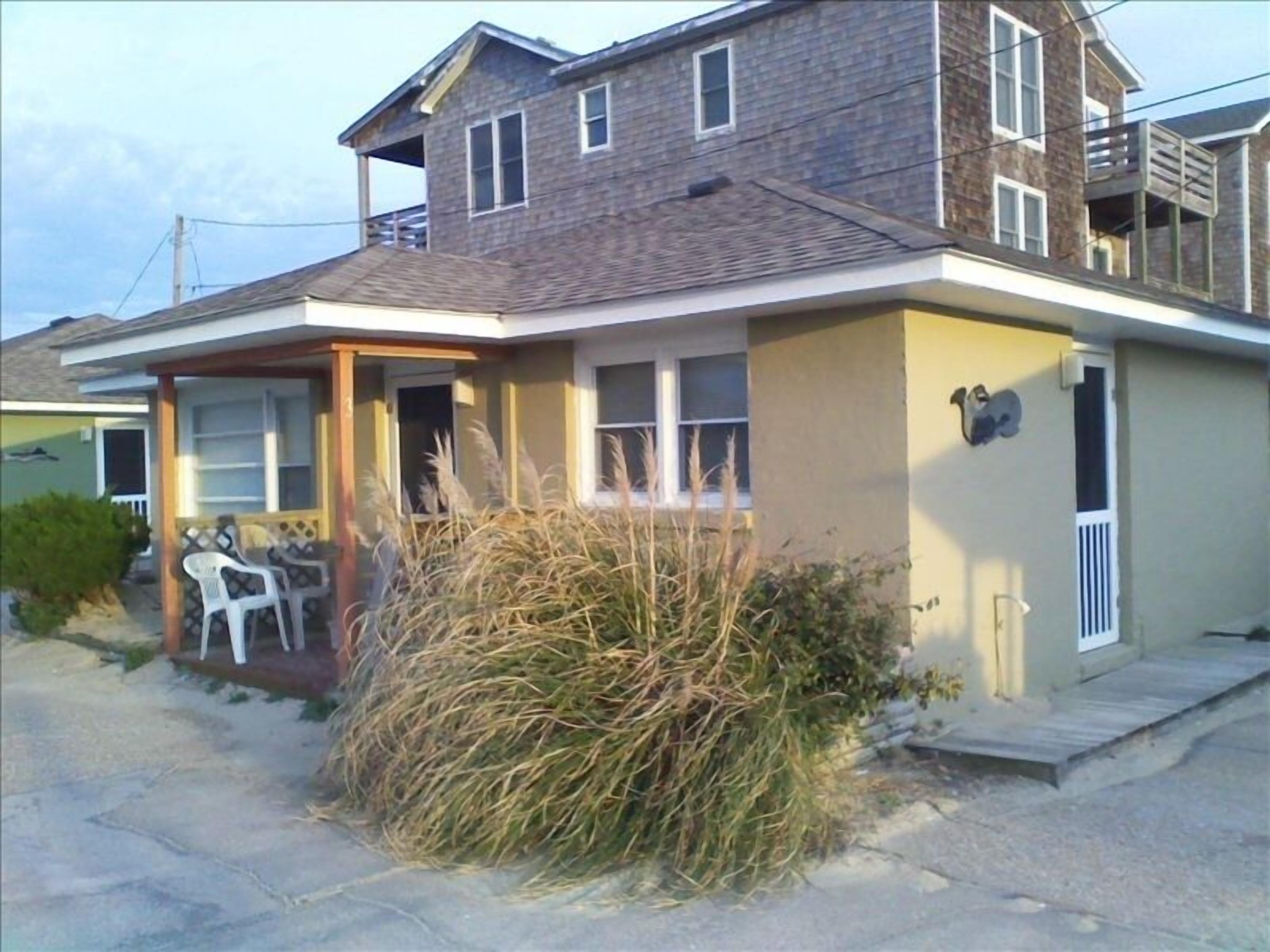 'Whale-N-Jennings' Milepost 11 Direct ocean access  Friday to Friday