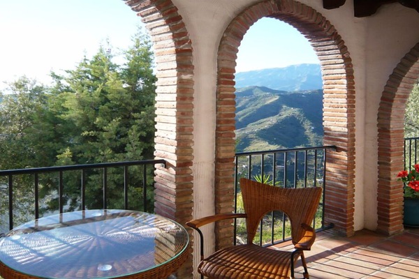 Sitzecke mit Blick in die Berge