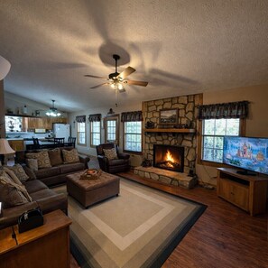 Smart TV, fireplace