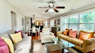 Five Star Home 2 miles from Biltmore Estate -