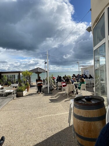 Maison 200m plage, 4 chambres , 2 salles d'eau, 8 à 9 pers  Tranche s/Mer 85360