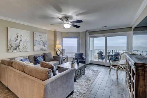 Sea Cloisters on Hilton Head, Upper Floor Condo with Fabulous Ocean Views!