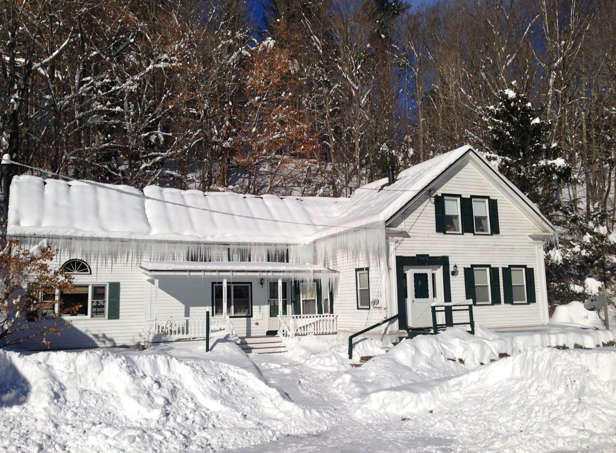  Charming Ski House - close to Mt. Snow & Stratton Ski Areas W/WiFi 