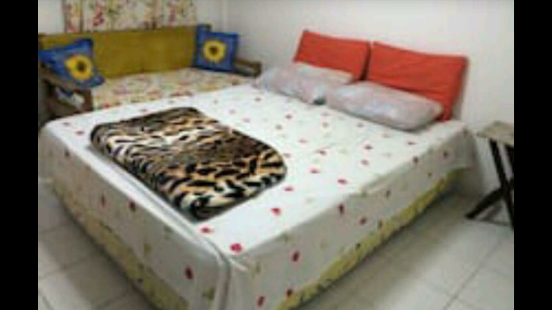 Villa With 3 Bedrooms / 2 Baths ~  2 Km To Çeşme & Dalyan