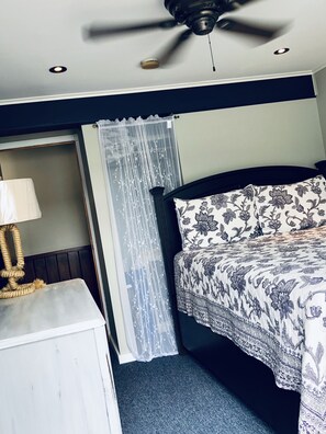 3 habitaciones, tabla de planchar con plancha y wifi gratis 