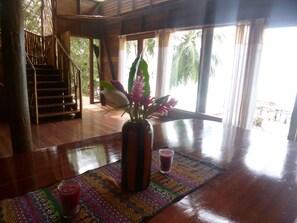 Dining - The Ultimate Beach House (Casa Sol Y La Luna) (Bocas Del Toro)