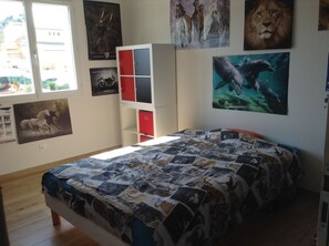 4 habitaciones, tabla de planchar con plancha y wifi gratis