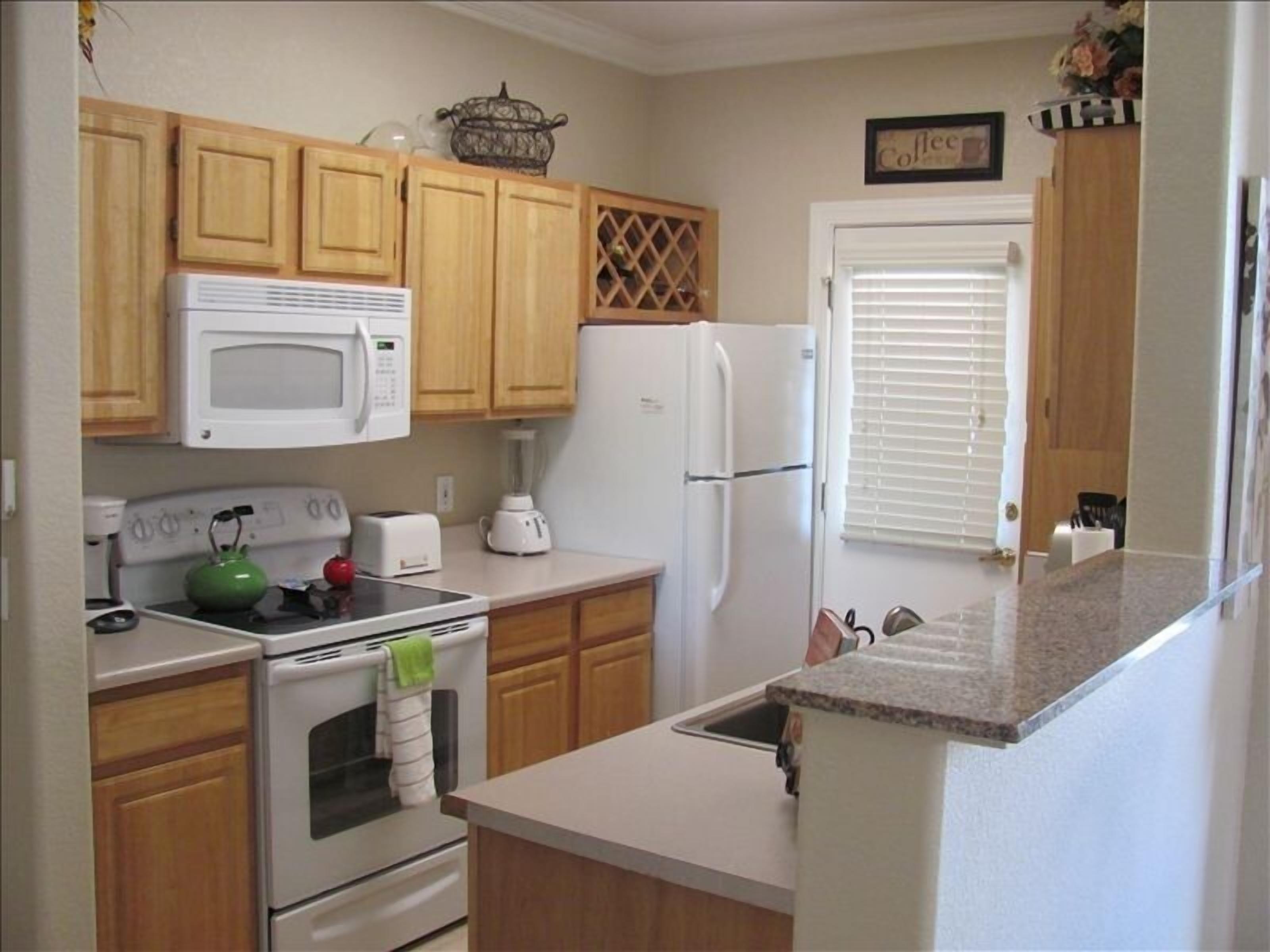 Totally Renovated : 2bed/2bath:Gated Complex  in North Phoenix