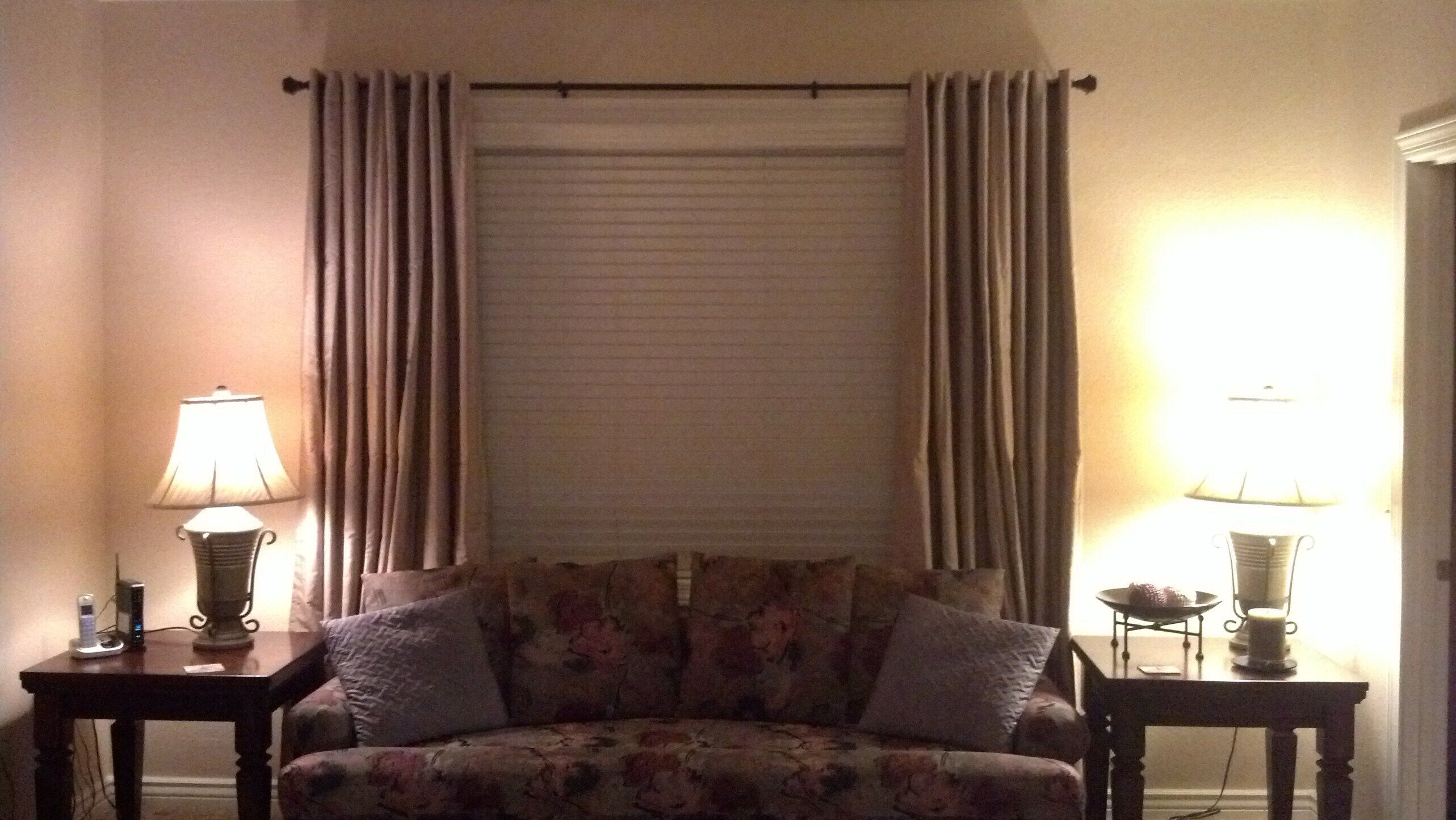 Totally Renovated : 2bed/2bath:Gated Complex  in North Phoenix