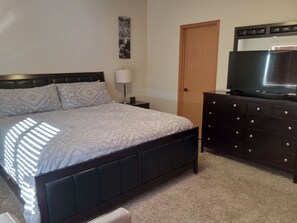 3 dormitorios, tabla de planchar con plancha, wifi gratis y ropa de cama