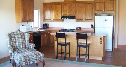 Lupine Ranch - Wine Country Guest House
