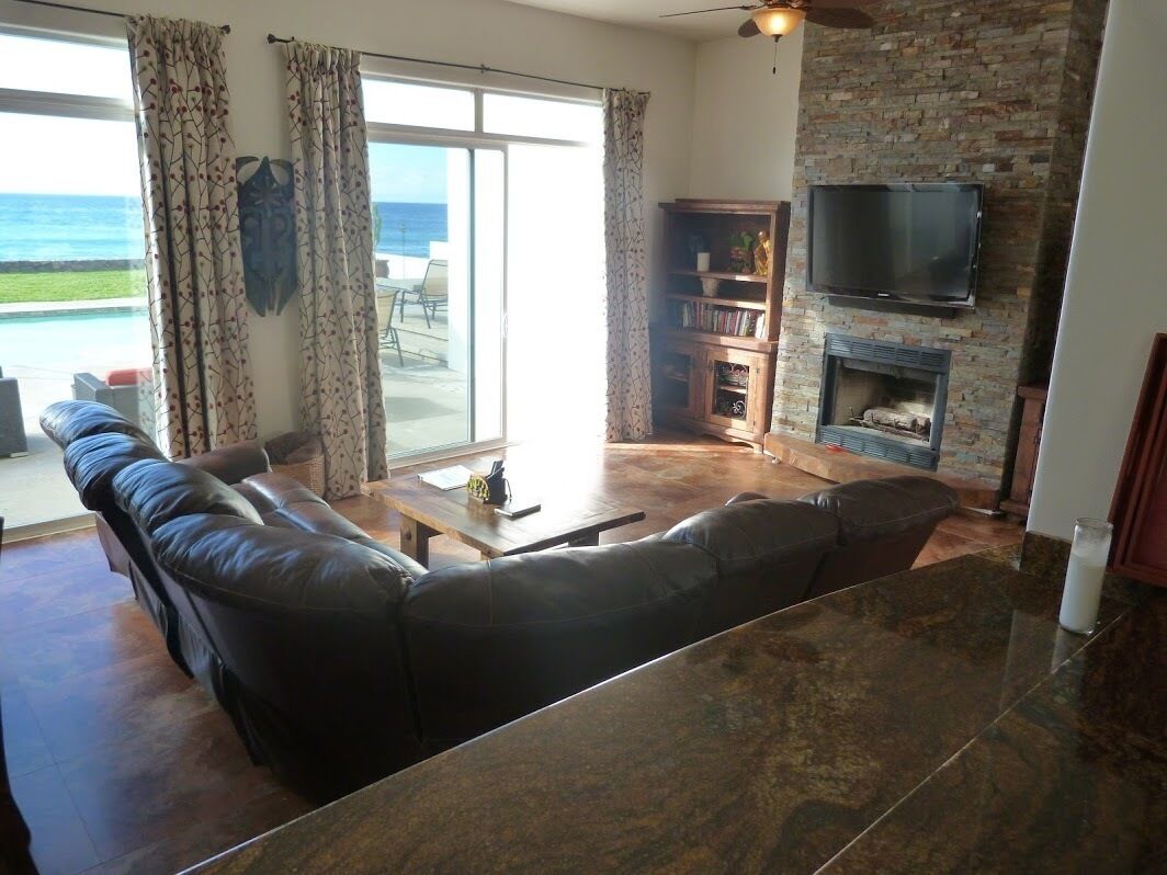  REMODELED OCEANFRONT HOME WITH PRIVATE POOL AND HOT TUB