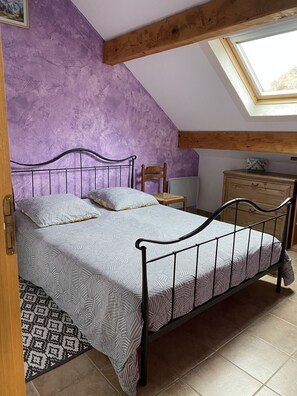 1 chambre, fer et planche à repasser, lit parapluie, Wi-Fi gratuit