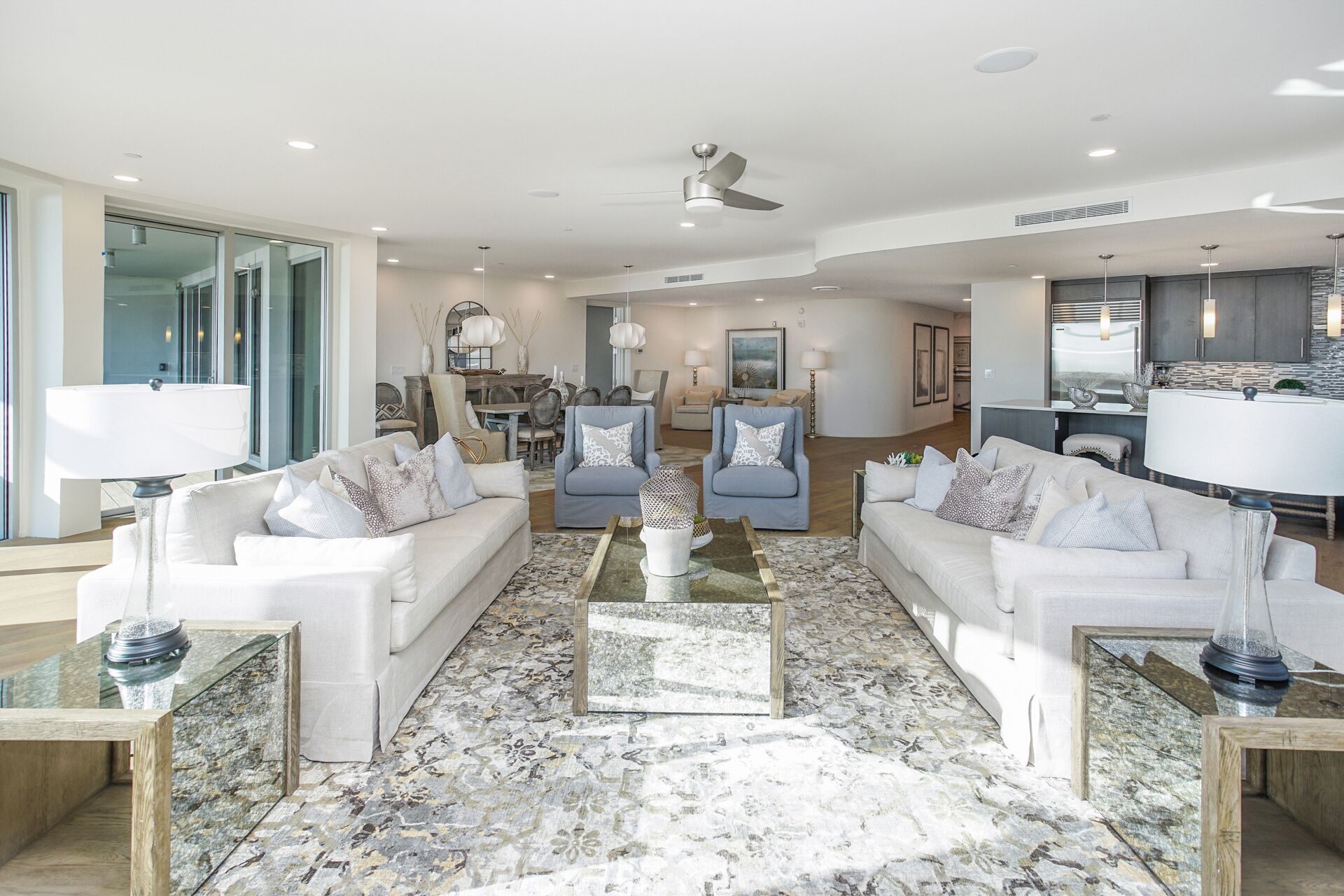 Gulf Views And Gulf Front Pool- Viridian Residences 201 By Royal Destinations