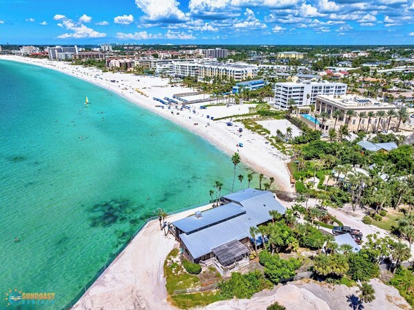 On the beach, sun loungers, beach towels - Directly on Siesta Key's Crescent Beach– Reno'd 2BR/2BA Condo w/Heated Pool (Siesta Key)