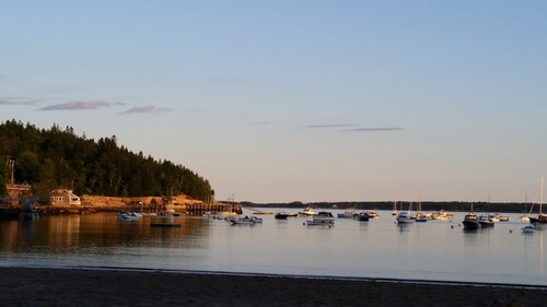 Seal Harbor, Acadian kansallispuisto - 'Piilotettu talo 2'