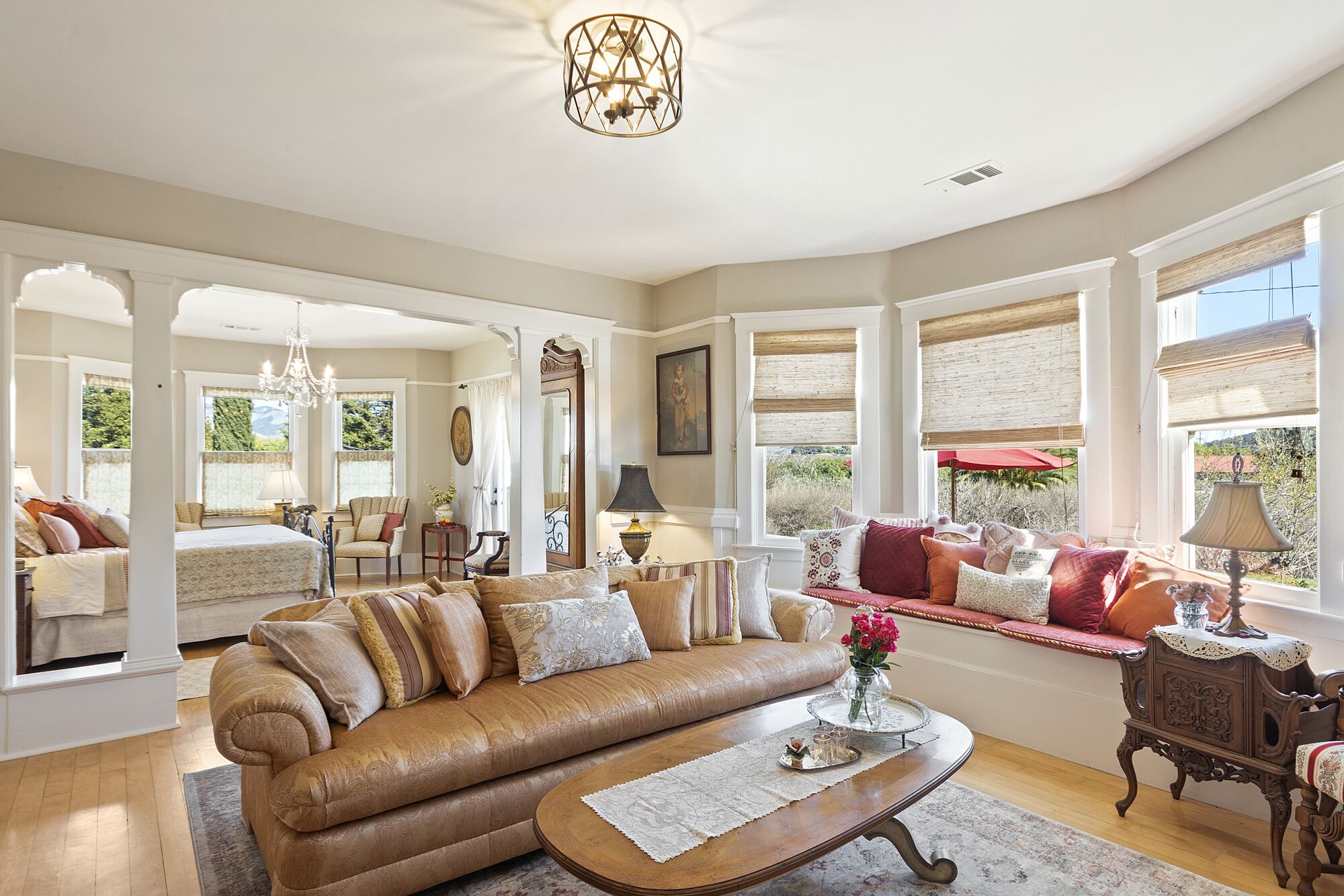 Historic Edna Farmhouse in the middle of Edna Valley Wine Country.