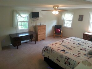 4 camere, una scrivania, ferro/asse da stiro, Wi-Fi