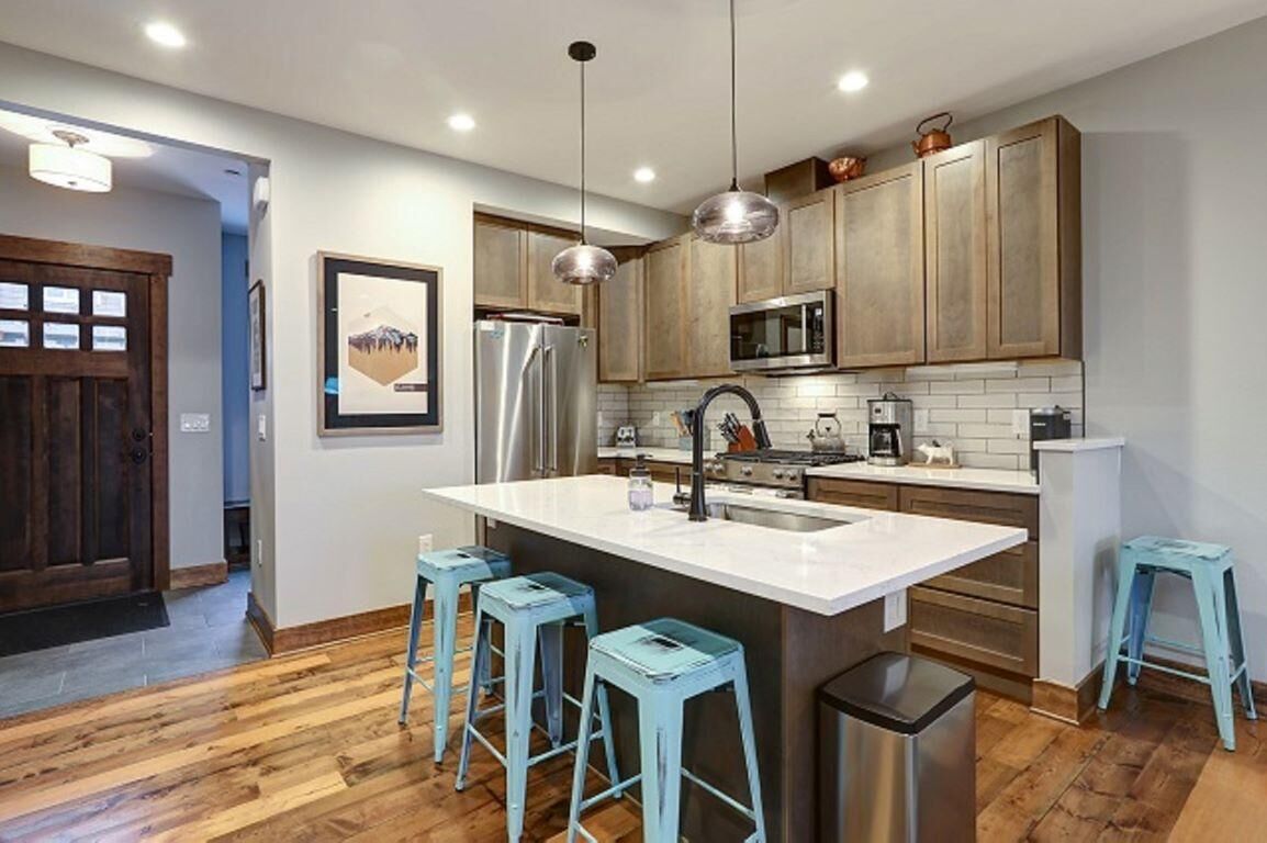 Suncadia 2-Bedroom with Patio Overlooking the Mountains