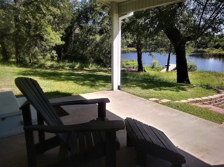 Terrace/patio. Lake cabin at B2 Ranch
