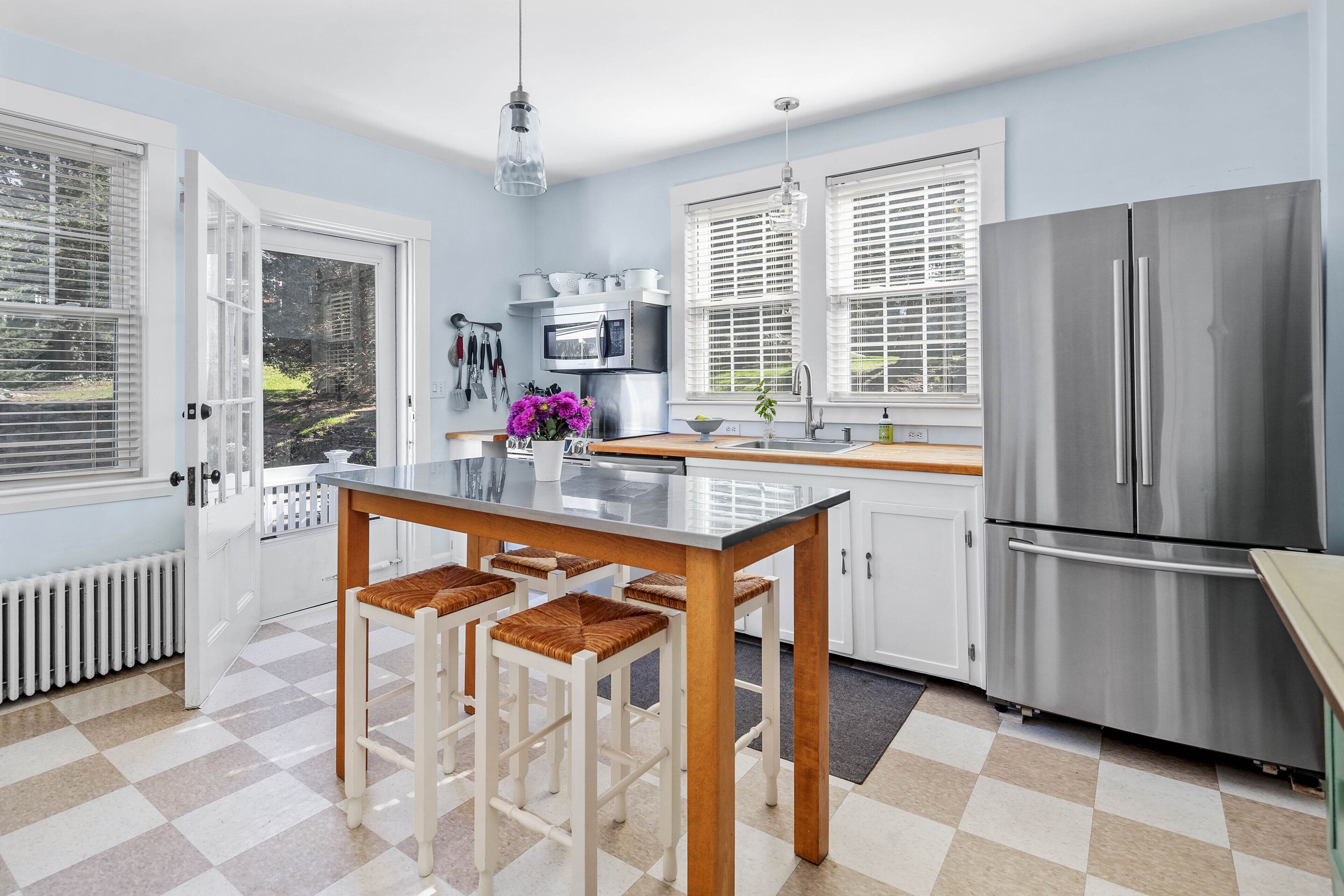 Cohasset-Steps from Sandy Beach! Ask about monthly rates! 