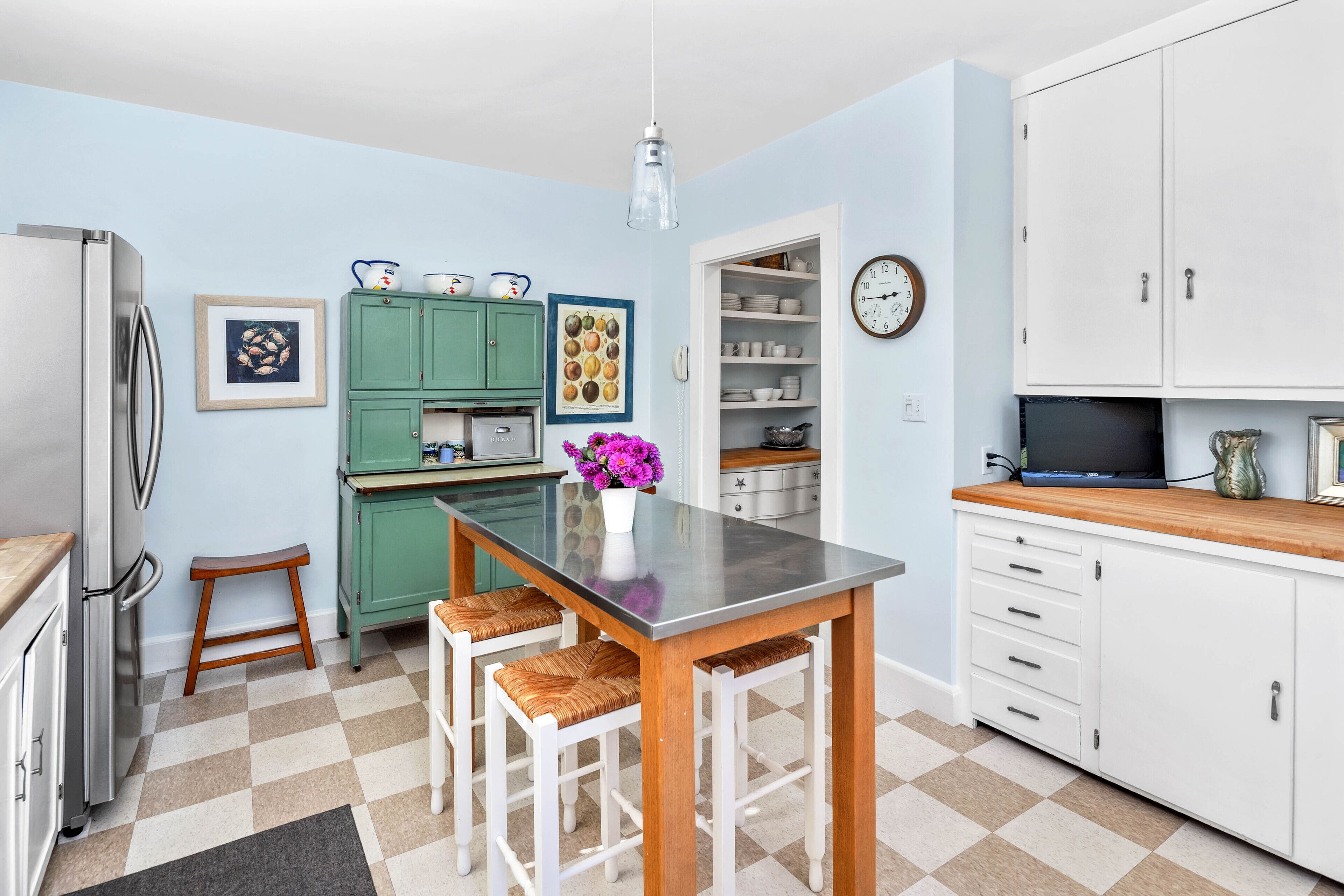 Cohasset-Steps from Sandy Beach! Ask about monthly rates! 